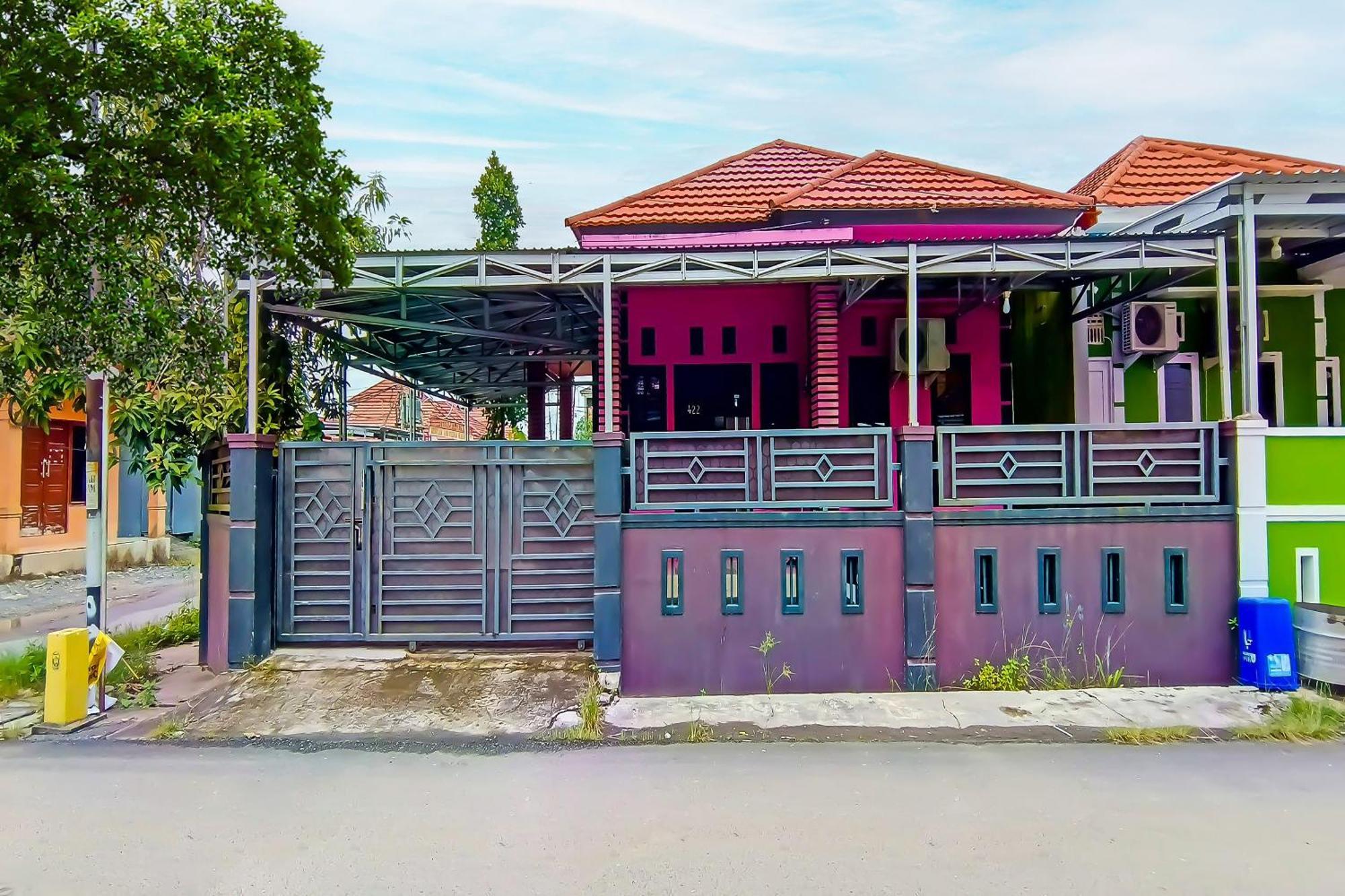 Spot On 92466 Adam Kost Syariahnearwisata Jembatan Barito Hotell Banjarmasin  Eksteriør bilde